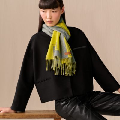 カシミヤマフラー 《カザック・キーコレクション》 | Hermès